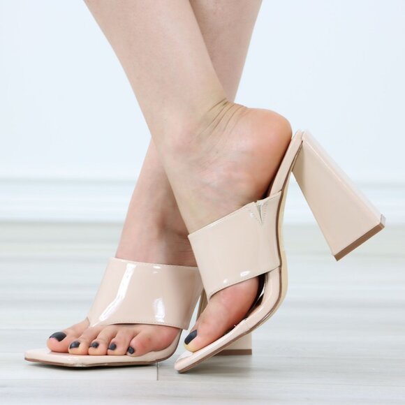 Nude Patent T Strap Block Unique High Heels Sandals - Picture 1 of 11